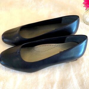 NEW TROTTERS SIGNATURE JET BLACK LEATHER FLATS 7W